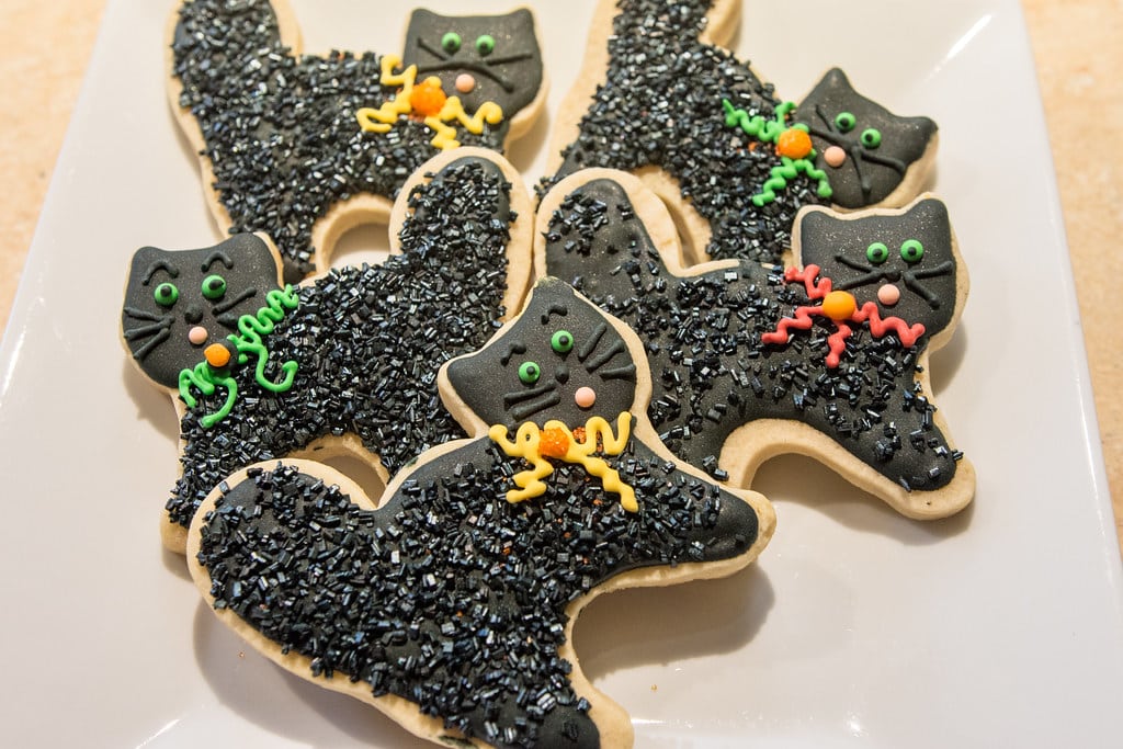 black cat cookie Halloween Cat Cookies