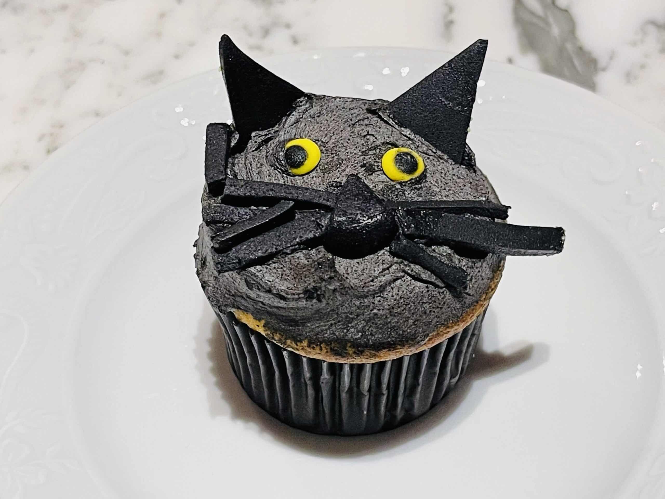 black cat cupcake funny cat cupcake