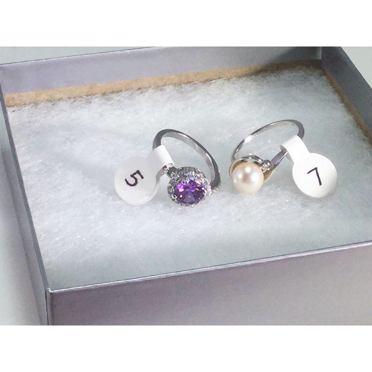 White Paper Price Tag Labels for Jewelry Quantity 500 White Paper Price Tag Labels for Jewelry Quantity 500