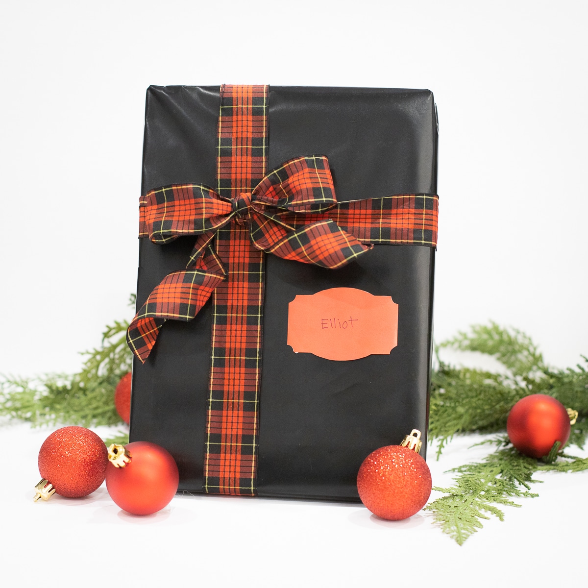 Red Gift Tags for Holiday Gift Wrapping QTY 100 Red Gift Tags for Holiday Gift Wrapping QTY 100
