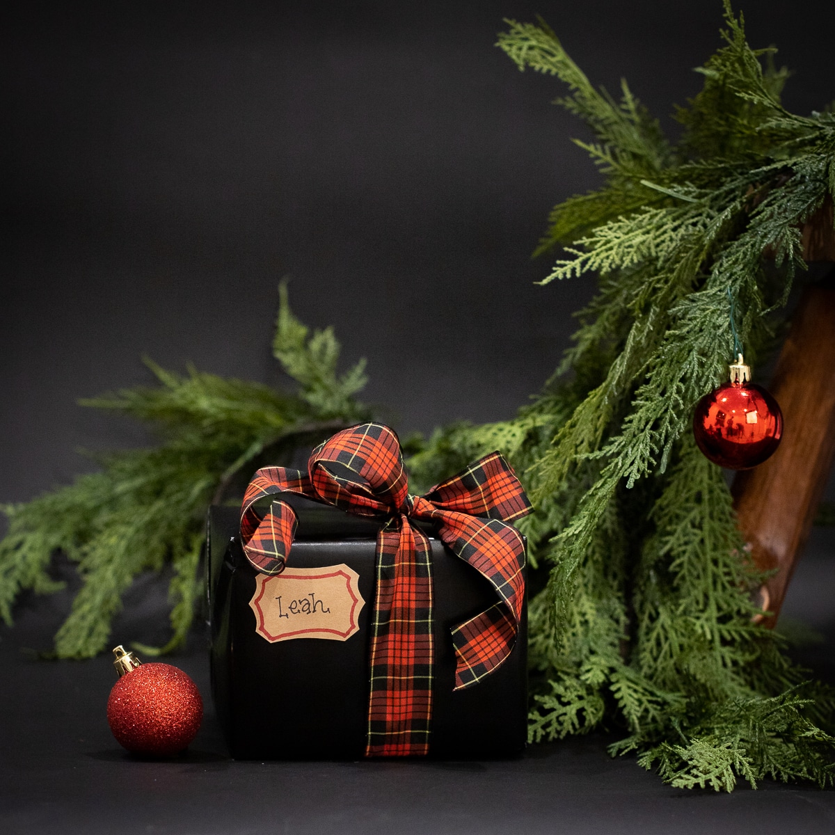 Holiday Kraft Gift Tags In Various Shapes QTY 100 Holiday Kraft Gift Tags In Various Shapes QTY 100