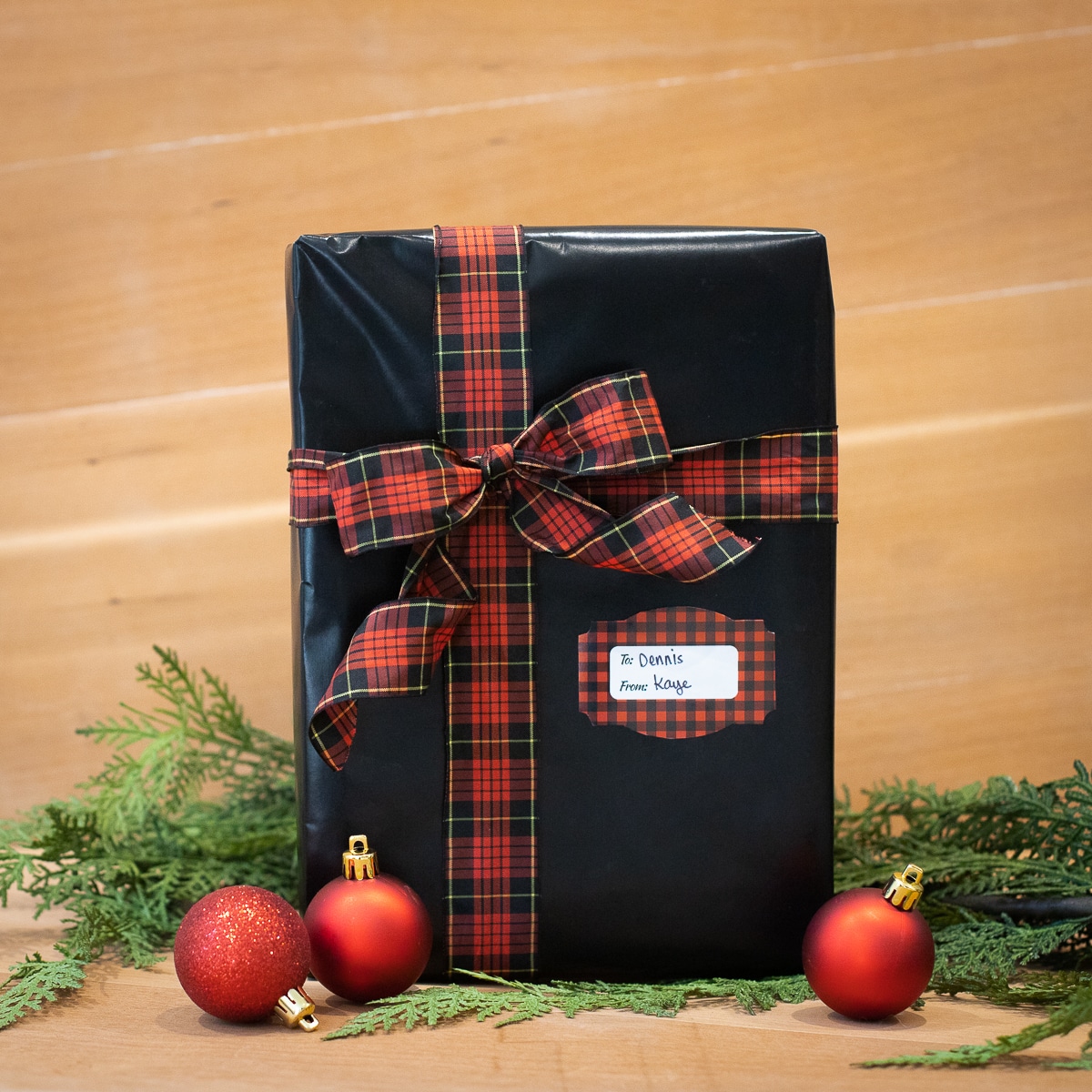 White Blank Gift Tags for Holiday Gift Wrapping | 3 Shapes QTY 100 White Blank Gift Tags for Holiday Gift Wrapping | 3 Shapes QTY 100