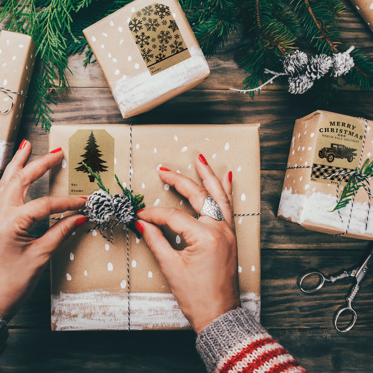 Country Kraft Vintage Holiday Gift Tag Stickers - QTY 100 Country Kraft Vintage Holiday Gift Tag Stickers - QTY 100