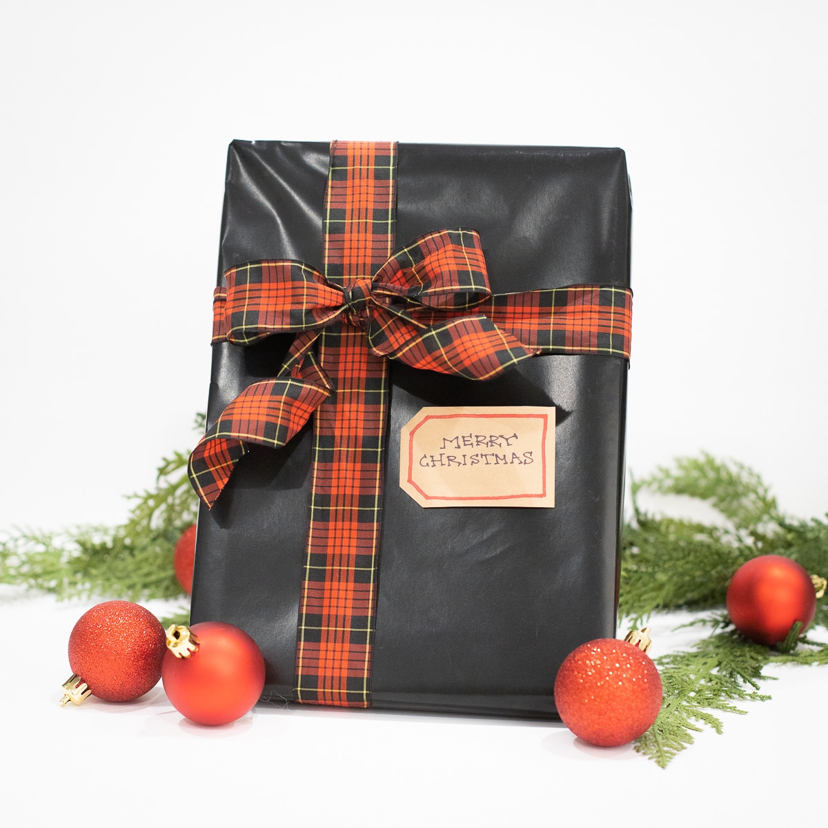 Blank Holiday Kraft Gift Tags QTY 100 Blank Holiday Kraft Gift Tags QTY 100