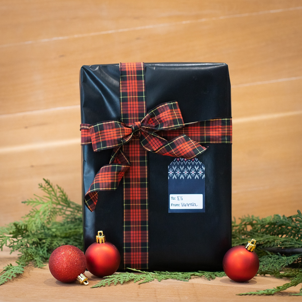 Ugly Christmas Sweater Gift Tags for Holiday Gift Wrapping QTY 100 Ugly Christmas Sweater Gift Tags for Holiday Gift Wrapping QTY 100